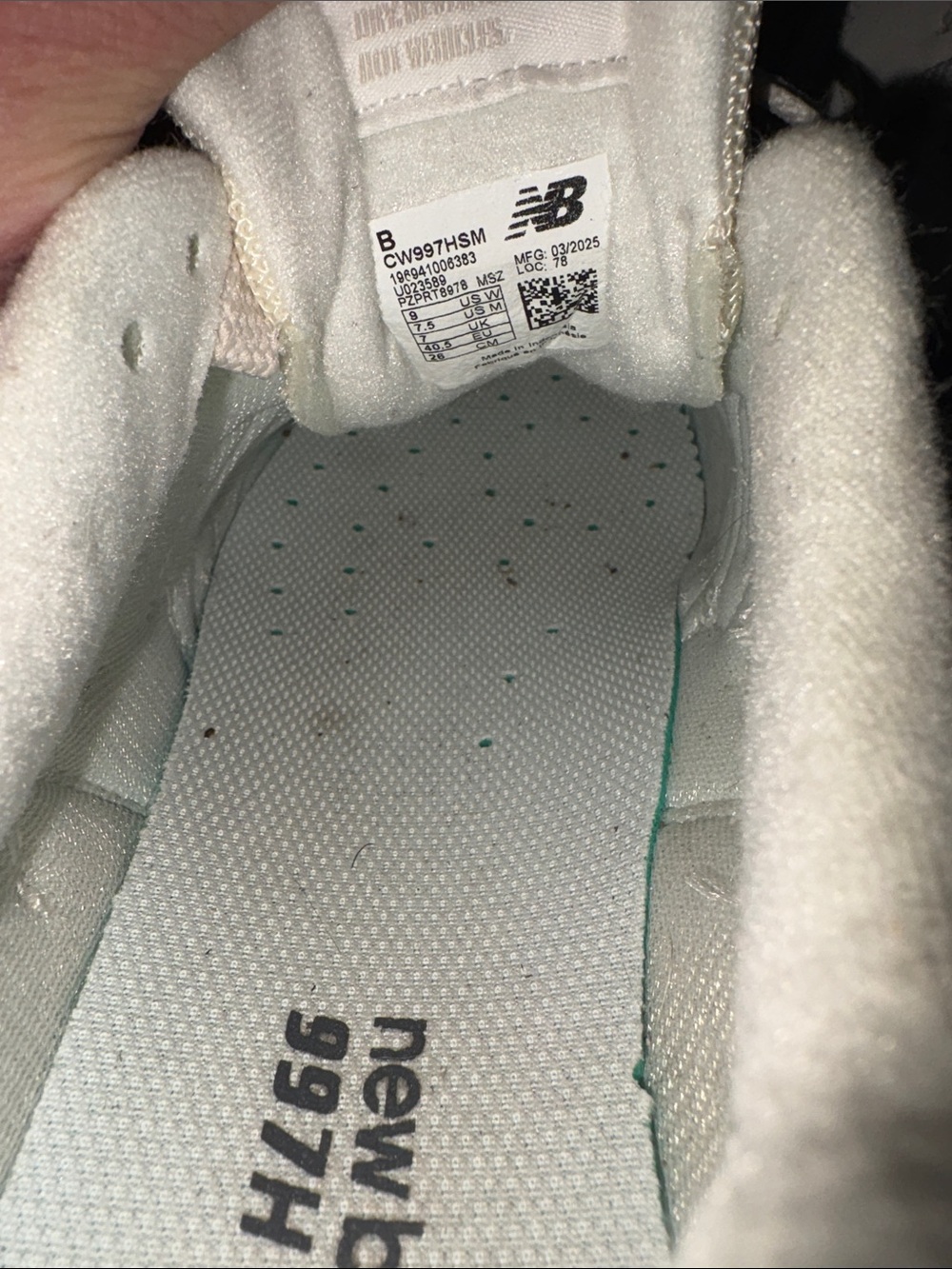 New Balance Women's Beige and White Casual Sneakers - Picture 6 of 10